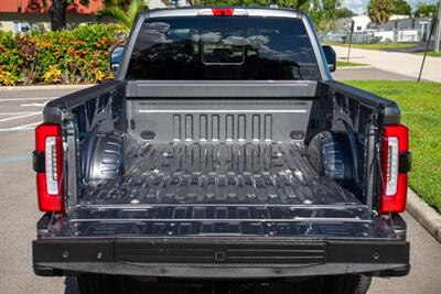 2024 Ford F-350 PLATINUM   - Photo 27 - Sarasota, FL 34243