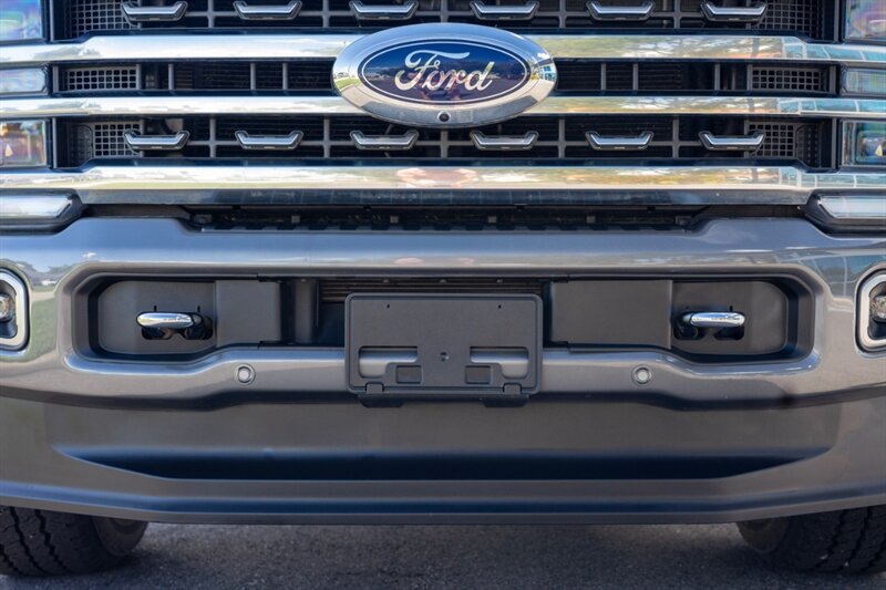 2024 Ford F-350 PLATINUM - Photo 16 - Sarasota, FL 34243