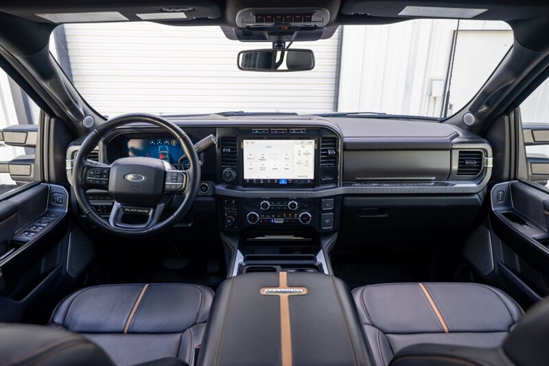 2024 Ford F-350 PLATINUM - Photo 32 - Sarasota, FL 34243
