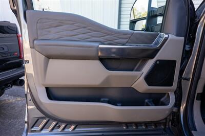 2025 Ford F-450 Super Duty Platinum Plus   - Photo 40 - Sarasota, FL 34243