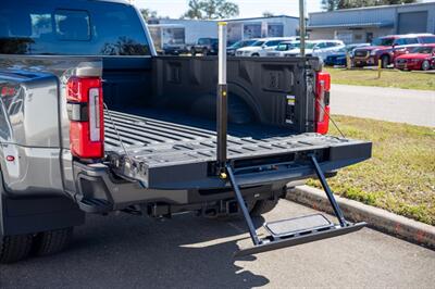 2025 Ford F-450 Super Duty Platinum Plus   - Photo 26 - Sarasota, FL 34243