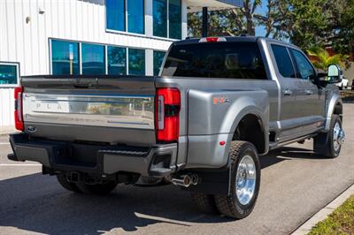 2025 Ford F-450 Super Duty Platinum Plus   - Photo 5 - Sarasota, FL 34243