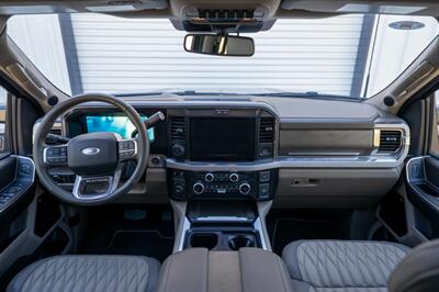 2025 Ford F-450 Super Duty Platinum Plus   - Photo 33 - Sarasota, FL 34243
