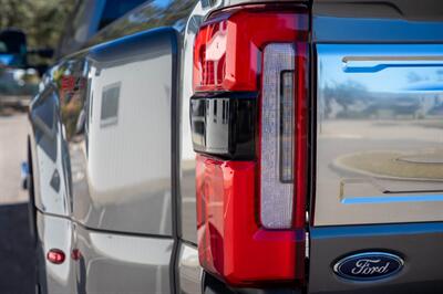 2025 Ford F-450 Super Duty Platinum Plus   - Photo 24 - Sarasota, FL 34243