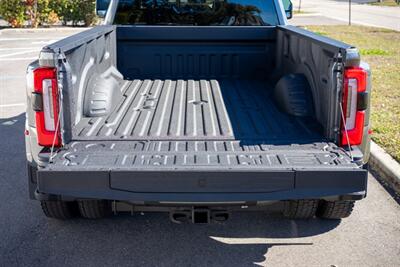 2025 Ford F-450 Super Duty Platinum Plus   - Photo 25 - Sarasota, FL 34243