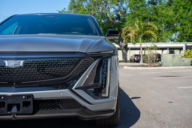 2026 Cadillac LYRIQ-V Premium - Photo 11 - Sarasota, FL 34243