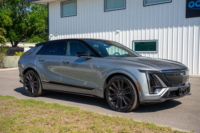 2026 Cadillac LYRIQ-V Premium - Photo 3 - Sarasota, FL 34243