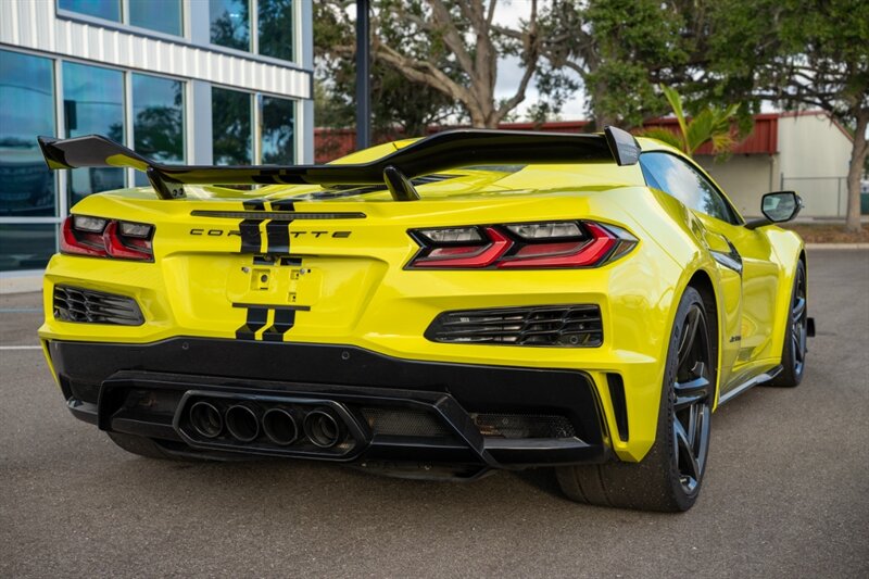 2023 Chevrolet Corvette Z06 Z07 Performance - Photo 8 - Sarasota, FL 34243