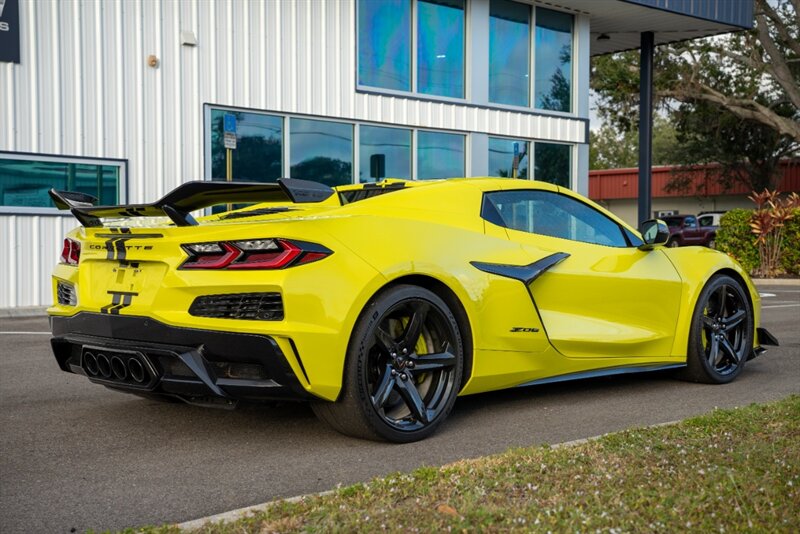 2023 Chevrolet Corvette Z06 Z07 Performance - Photo 7 - Sarasota, FL 34243