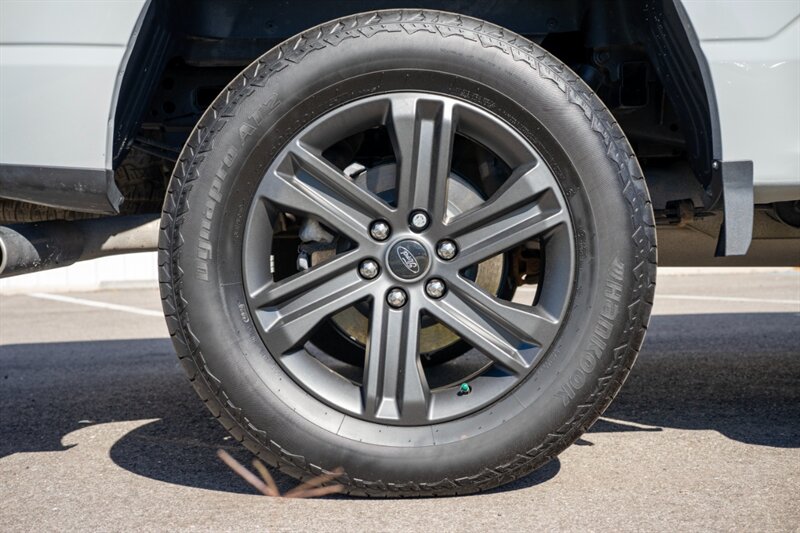 2023 Ford F-150 LARIAT Super Crew Powerboost - Photo 16 - Sarasota, FL 34243