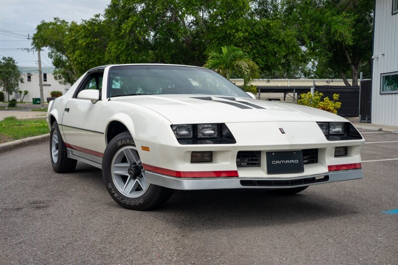 1983 Chevrolet Camaro   - Photo 1 - Sarasota, FL 34243