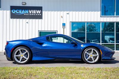 2022 Ferrari F8 Spider   - Photo 4 - Sarasota, FL 34243