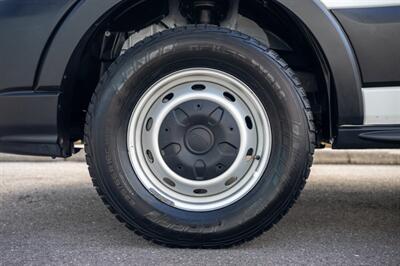 2024 Ford Transit 250 Cargo van - Photo 17 - Sarasota, FL 34243