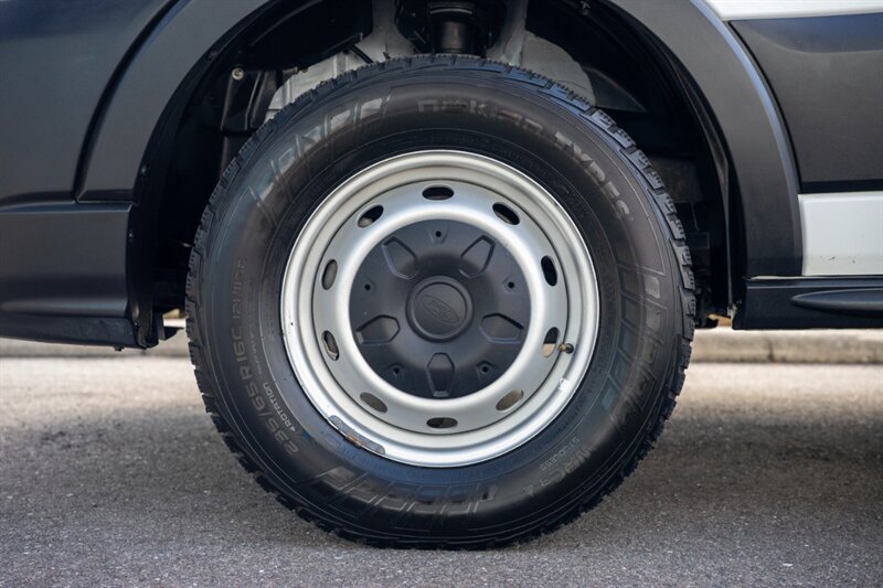 2024 Ford Transit 250 Cargo van - Photo 17 - Sarasota, FL 34243