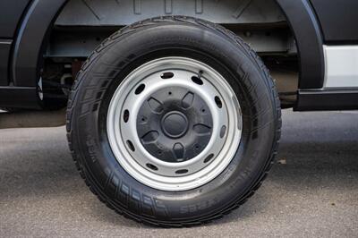 2024 Ford Transit 250 Cargo van - Photo 19 - Sarasota, FL 34243
