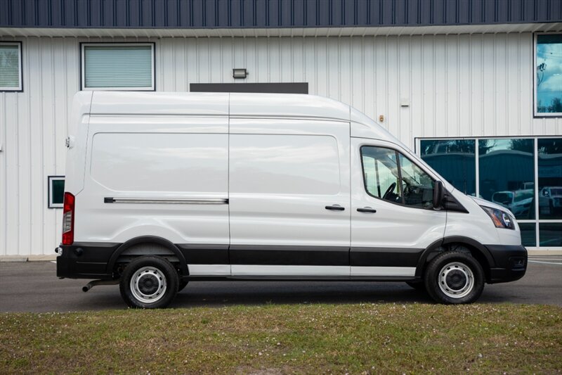 2024 Ford Transit 250 Cargo van - Photo 5 - Sarasota, FL 34243