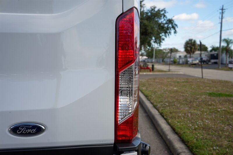 2024 Ford Transit 250 Cargo van - Photo 21 - Sarasota, FL 34243
