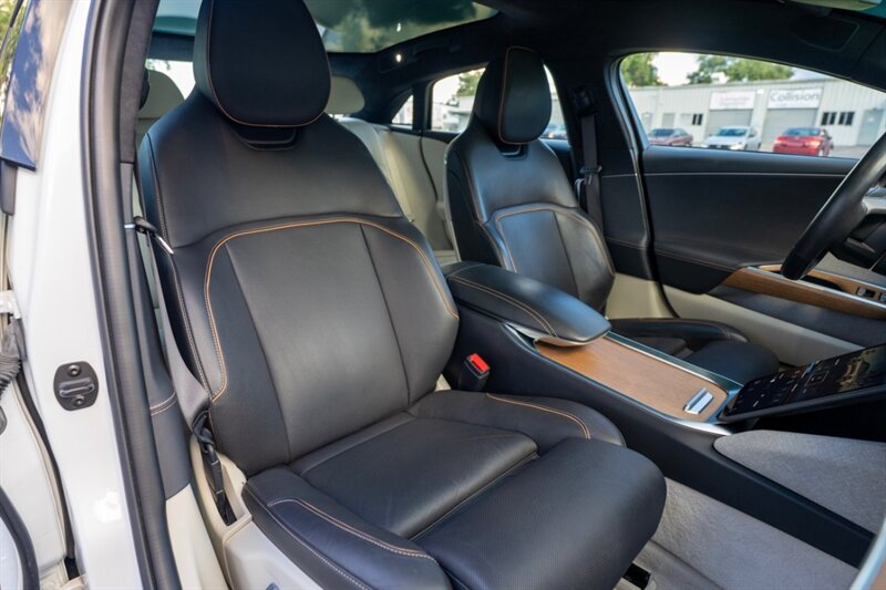 2023 Lucid Air Touring - Photo 48 - Sarasota, FL 34243
