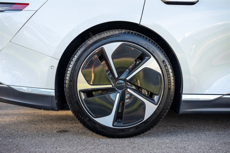 2023 Lucid Air Touring - Photo 28 - Sarasota, FL 34243