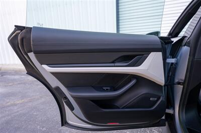 2024 Porsche Taycan 4S   - Photo 40 - Sarasota, FL 34243