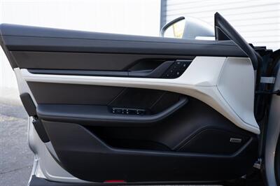 2024 Porsche Taycan 4S   - Photo 36 - Sarasota, FL 34243