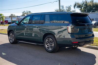2025 Chevrolet Suburban Z71   - Photo 8 - Sarasota, FL 34243