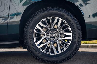 2025 Chevrolet Suburban Z71   - Photo 24 - Sarasota, FL 34243