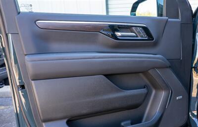 2025 Chevrolet Suburban Z71   - Photo 35 - Sarasota, FL 34243