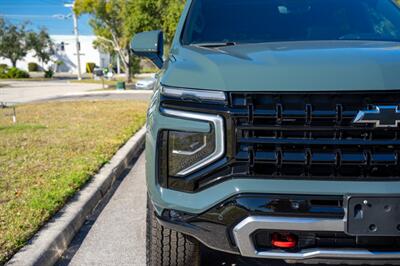 2025 Chevrolet Suburban Z71   - Photo 13 - Sarasota, FL 34243