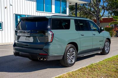2025 Chevrolet Suburban Z71   - Photo 6 - Sarasota, FL 34243