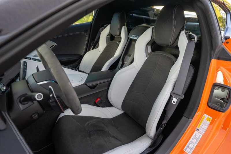 2023 Chevrolet Corvette Stingray Z51 PERFORMANCE - Photo 35 - Sarasota, FL 34243