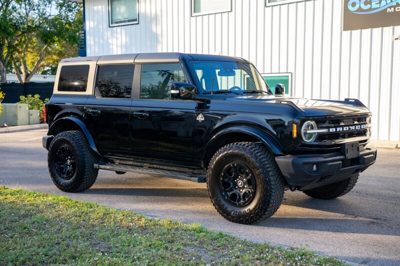 2024 Ford Bronco Outer Banks - Photo 3 - Sarasota, FL 34243