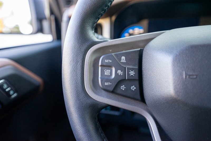 2024 Ford Bronco Outer Banks - Photo 33 - Sarasota, FL 34243