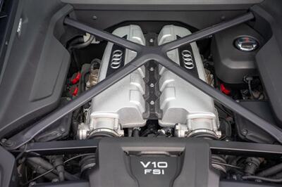 2018 Audi R8 5.2 V10 RWS   - Photo 25 - Sarasota, FL 34243