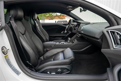 2018 Audi R8 5.2 V10 RWS   - Photo 35 - Sarasota, FL 34243