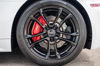 2018 Audi R8 5.2 V10 RWS   - Photo 23 - Sarasota, FL 34243