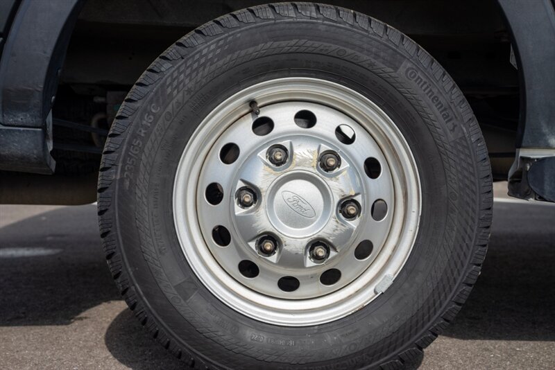 2023 Ford Transit 250 AWD - Photo 14 - Sarasota, FL 34243