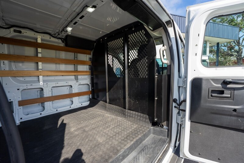 2023 Ford Transit 250 AWD - Photo 25 - Sarasota, FL 34243