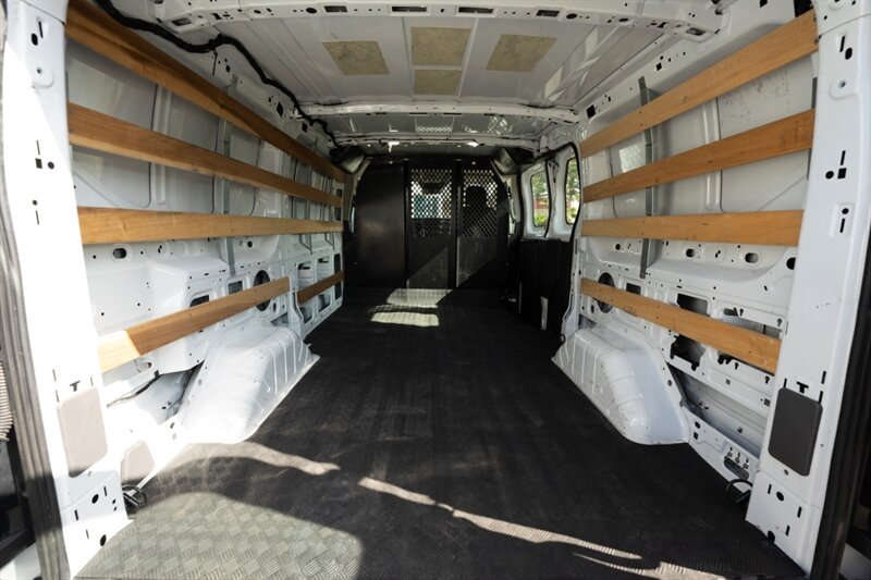 2023 Ford Transit 250 AWD - Photo 22 - Sarasota, FL 34243