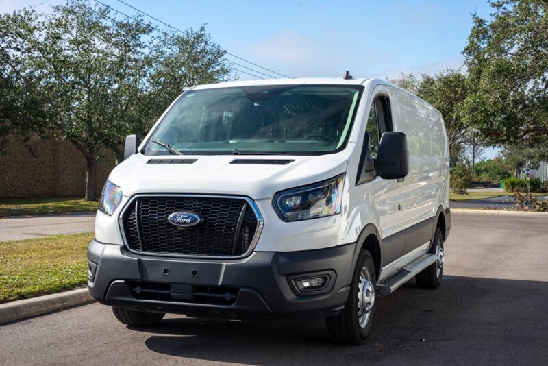 2023 Ford Transit 250 AWD - Photo 4 - Sarasota, FL 34243