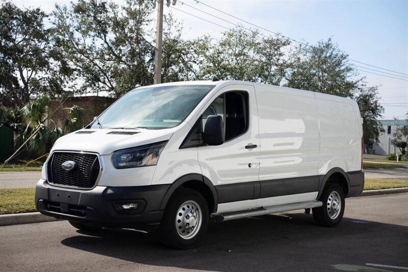 2023 Ford Transit 250 AWD - Photo 5 - Sarasota, FL 34243