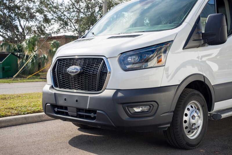 2023 Ford Transit 250 AWD - Photo 11 - Sarasota, FL 34243