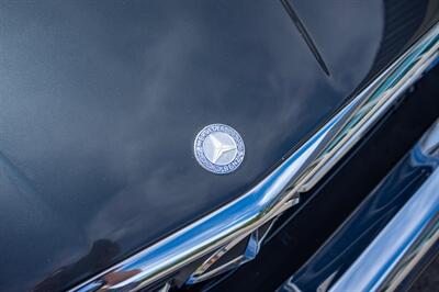 1987 Mercedes-Benz 560-Class 560 SL   - Photo 37 - Sarasota, FL 34243