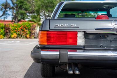 1987 Mercedes-Benz 560-Class 560 SL   - Photo 24 - Sarasota, FL 34243