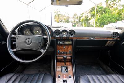 1987 Mercedes-Benz 560-Class 560 SL   - Photo 54 - Sarasota, FL 34243