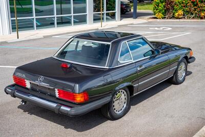 1987 Mercedes-Benz 560-Class 560 SL   - Photo 18 - Sarasota, FL 34243