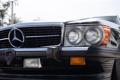 1987 Mercedes-Benz 560-Class 560 SL   - Photo 38 - Sarasota, FL 34243