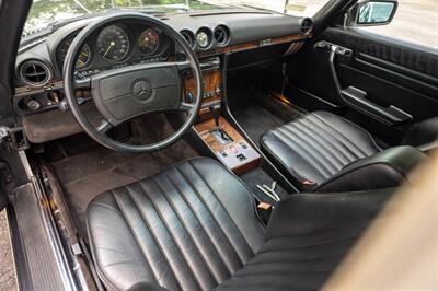 1987 Mercedes-Benz 560-Class 560 SL   - Photo 60 - Sarasota, FL 34243