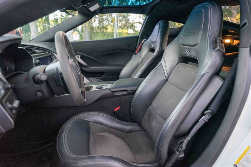 2019 Chevrolet Corvette Z06 - Photo 34 - Sarasota, FL 34243