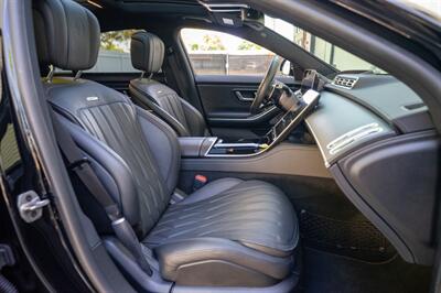 2025 Mercedes-Benz AMG S 63 E Performance   - Photo 53 - Sarasota, FL 34243